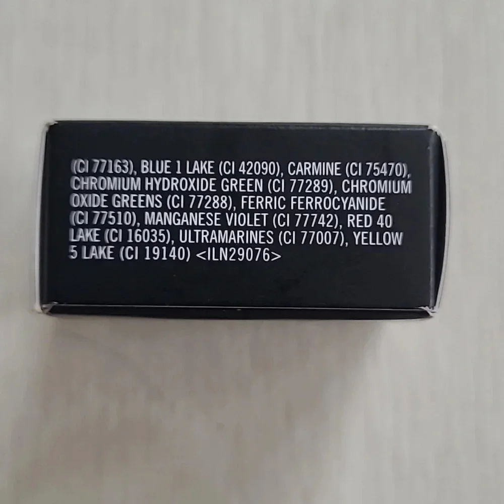 MAC Eyeshadow - Girlie - Picture 2 of 3